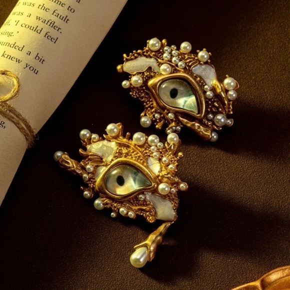 Pearl Eye Earrings Q161 - Picture 1 of 6